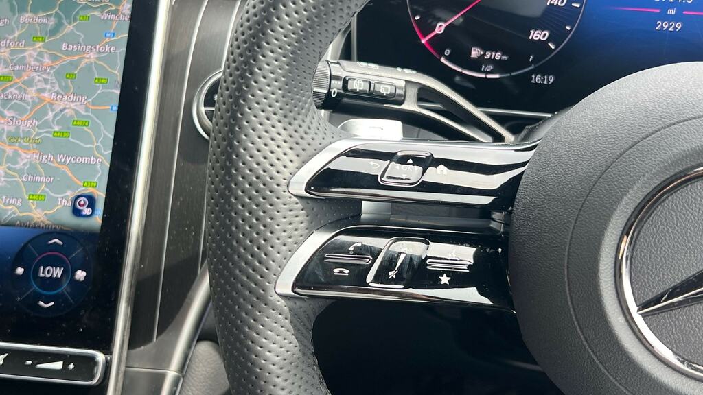 Mercedes-Benz GLC Class Glc300 4Matic Amg Line Premium #14