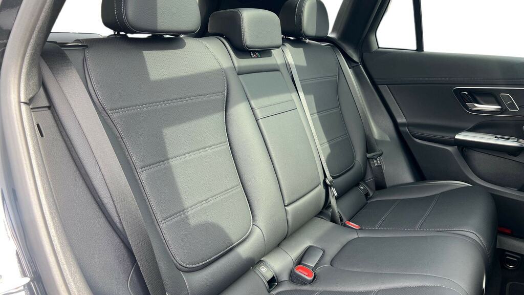 Mercedes-Benz GLC Class Glc300 4Matic Amg Line Premium #12