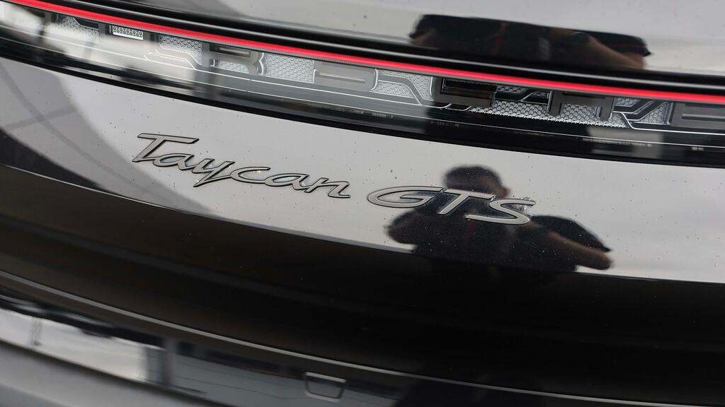 Porsche Taycan Performance 79.2Kwh Rwd Saloon Silver #31