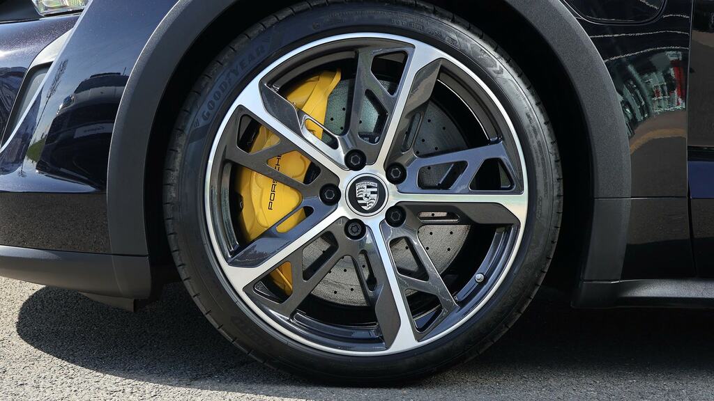 Porsche Taycan 500Kw Turbo 93Kwh Black #4