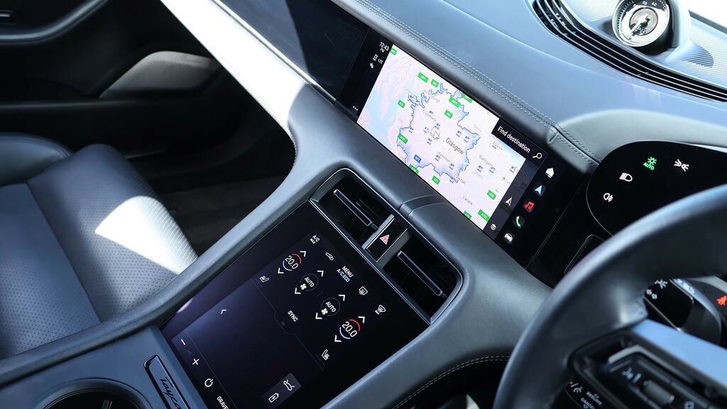 Porsche Taycan Performance Plus 93.4Kwh Turbo S Saloon Electr #11