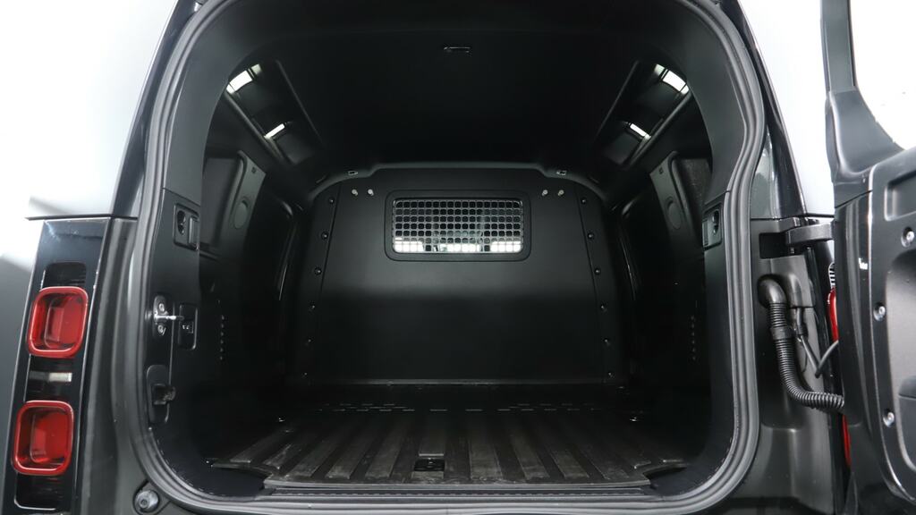 Land Rover Defender 110 3.0 D250 X-dynamic Hse 110 Black #10