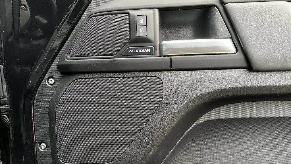Land Rover Defender 110 2.0 P400e X-dynamic Hse Black #24