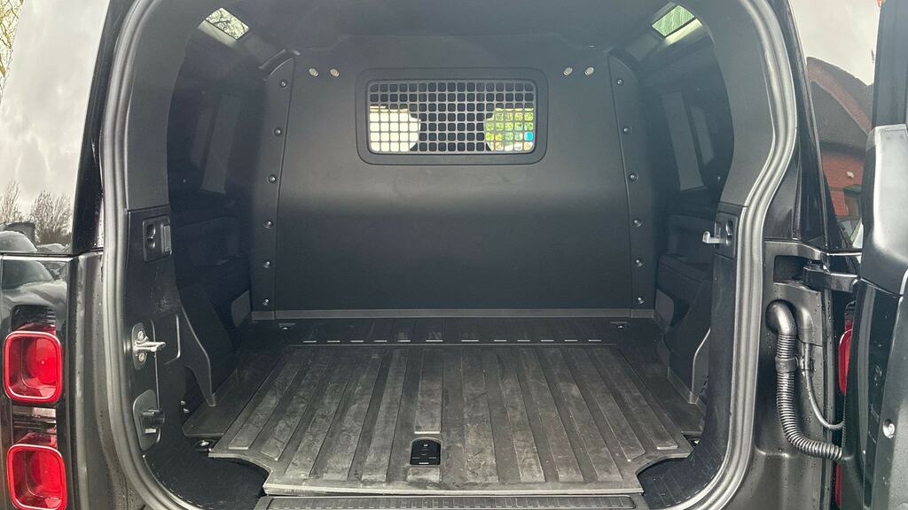 Land Rover Defender 90 3.0 D250 X-dynamic Hse 90 Grey #10