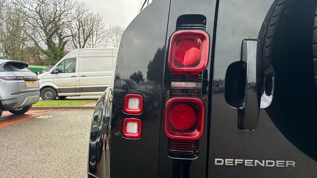 Land Rover Defender 90 3.0 D250 X-dynamic Hse 90 Grey #23