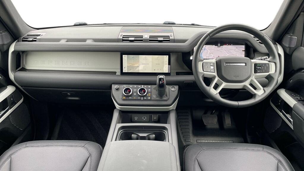 Land Rover Defender 110 Hse Black #9