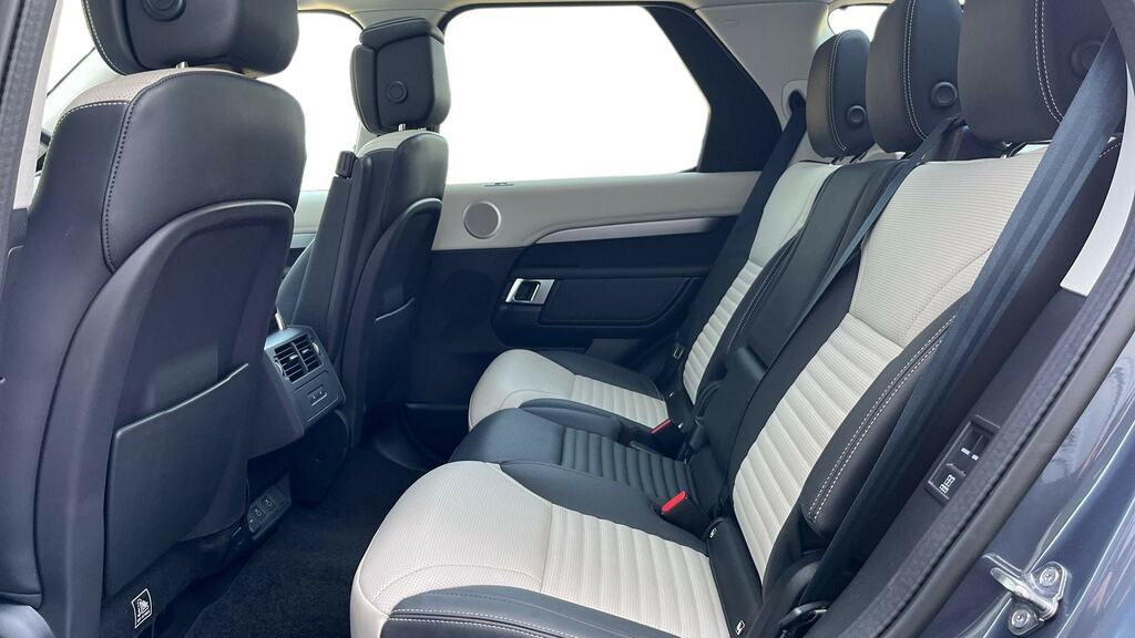 Land Rover Discovery 3.0 D350 Dynamic Hse KT74TLK Blue #4
