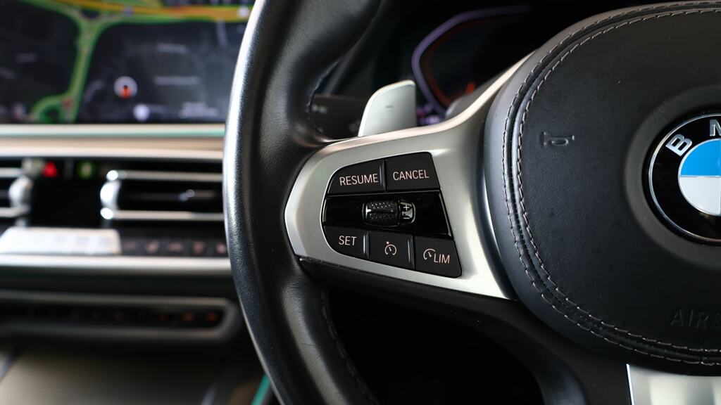 BMW X5 Xdrive40d Mht M Sport White #16