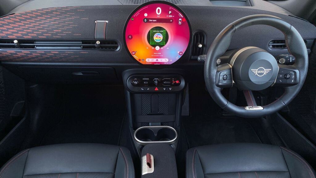 Mini Hatch 1.5 C Sport Level 1 YH74EPP Black #4