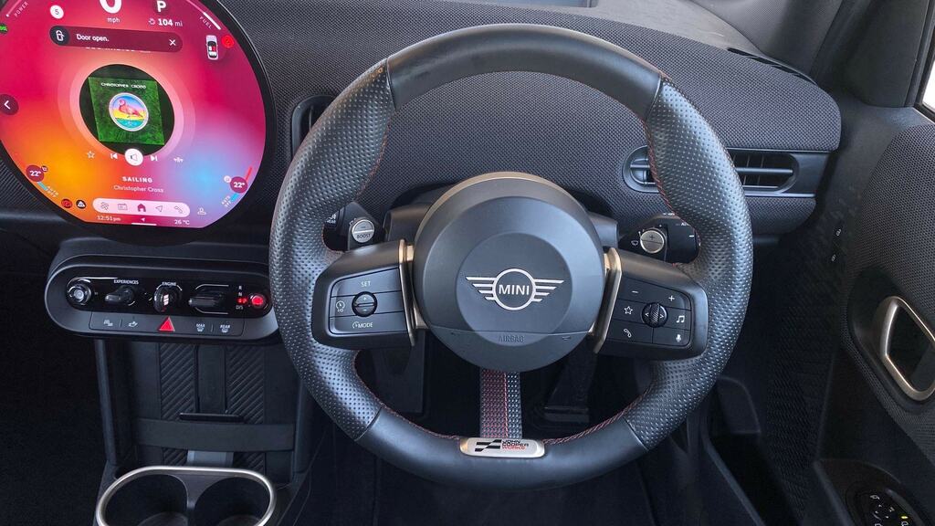 Mini Hatch 1.5 C Sport Level 1 YH74EPP Black #5