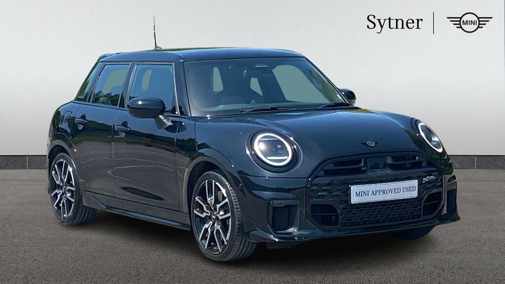 Mini Hatch 1.5 C Sport Level 1 Black