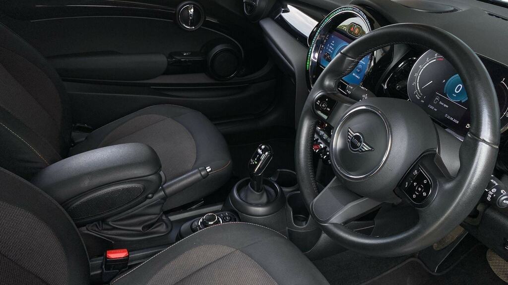 Mini Hatch 1.5 Cooper Classic CP72FYR White #6