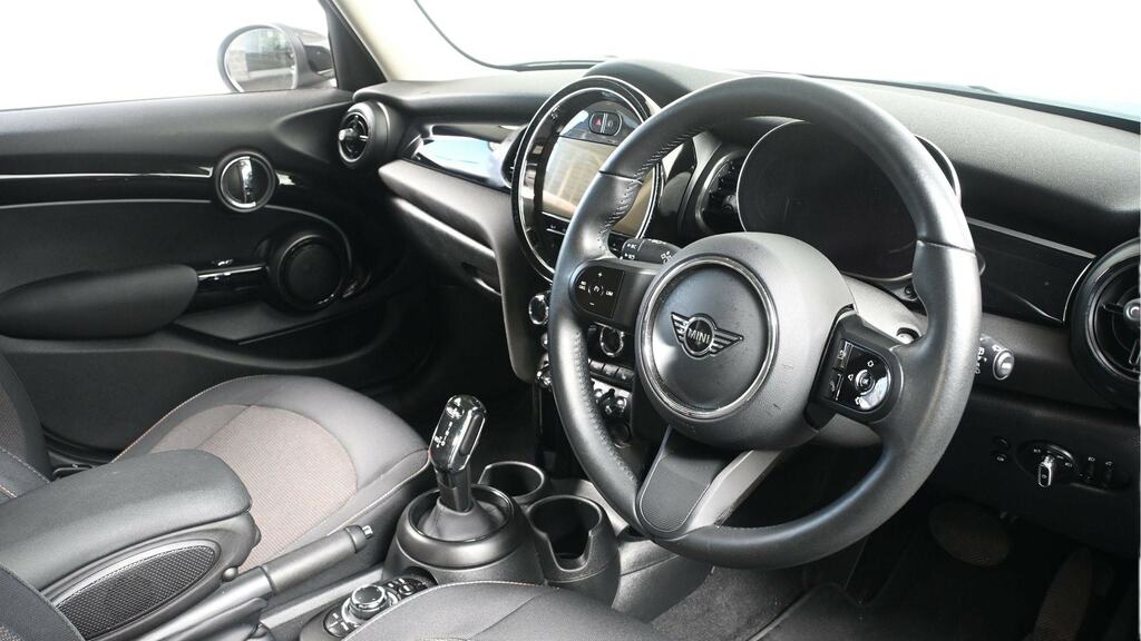 Mini Hatch 1.5 Cooper Classic Premium BC23VMD Silver #6