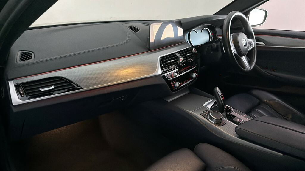BMW 5 Series 520D M Sport White #11