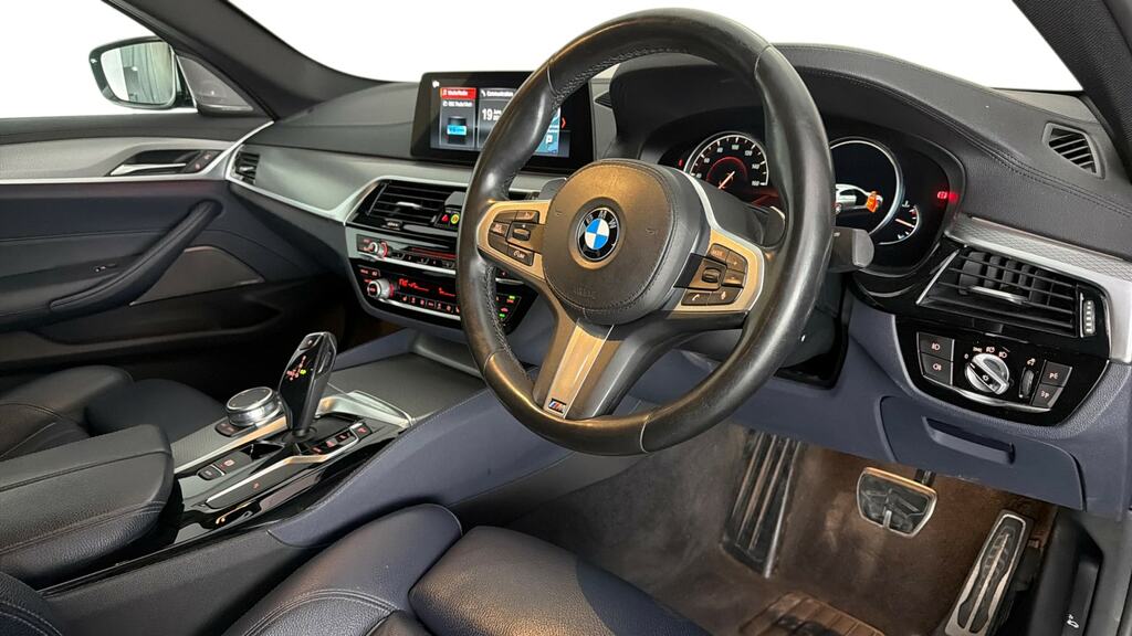 BMW 5 Series 520D M Sport White #9