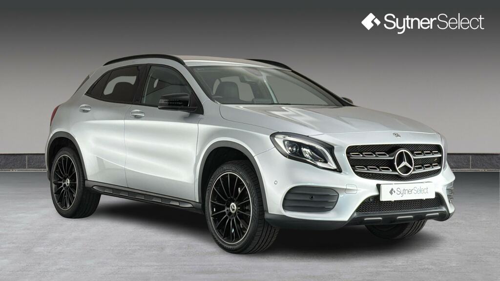 Mercedes-Benz GLA Class Gla 200 Amg Line Edition Silver