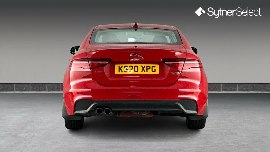 Jaguar XE 2.0D Se Red #5