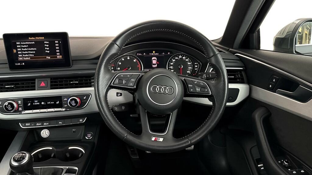 Audi A4 1.4 Tfsi Black Edition S Tronic Euro 6 Ss Black #8