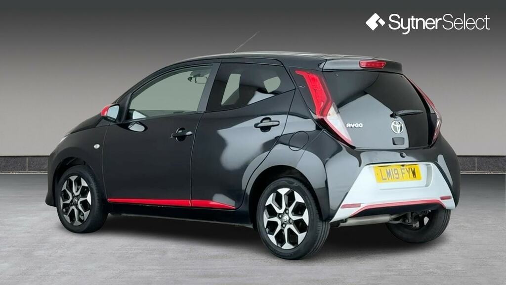 Toyota Aygo 1.0 Vvt-i X-trend X-shift Black #2