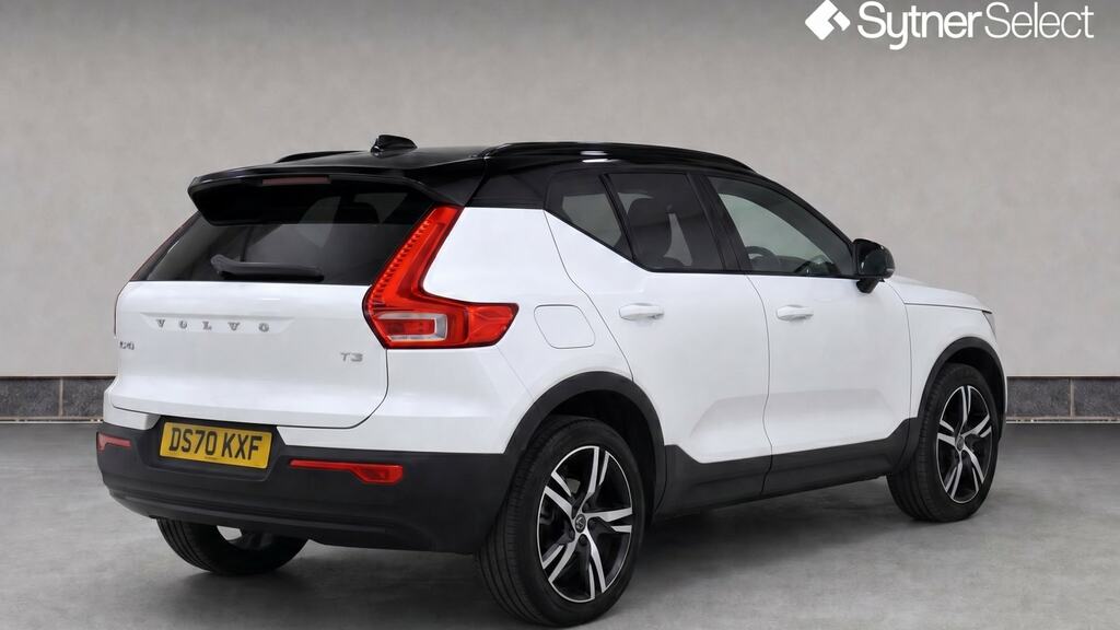 Volvo XC40 1.5 T3 163 R Design White #4