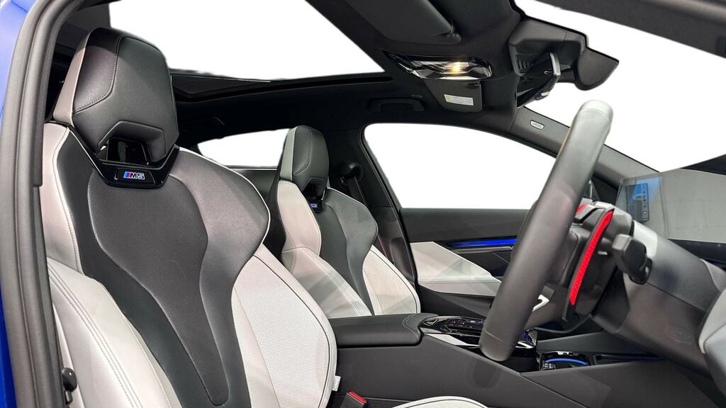 BMW M5 Saloon Blue #11