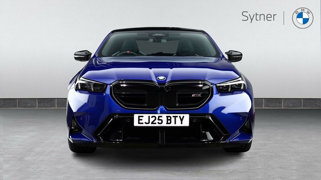 BMW M5 Saloon Blue #16
