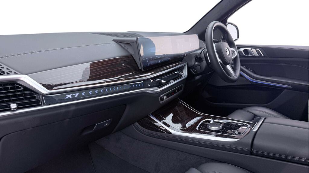 BMW X7 M Sport Black #7