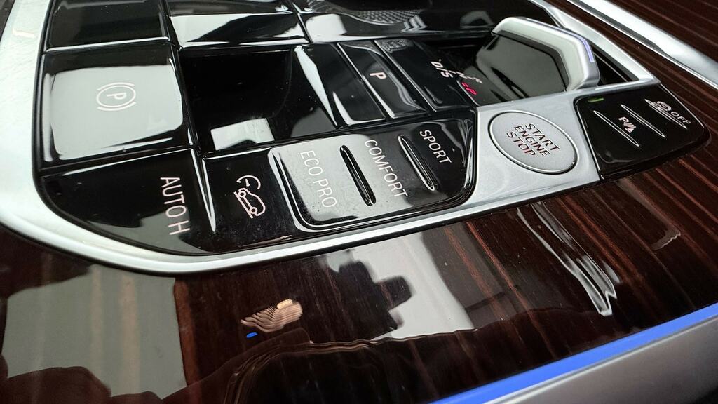BMW X7 M Sport Black #18