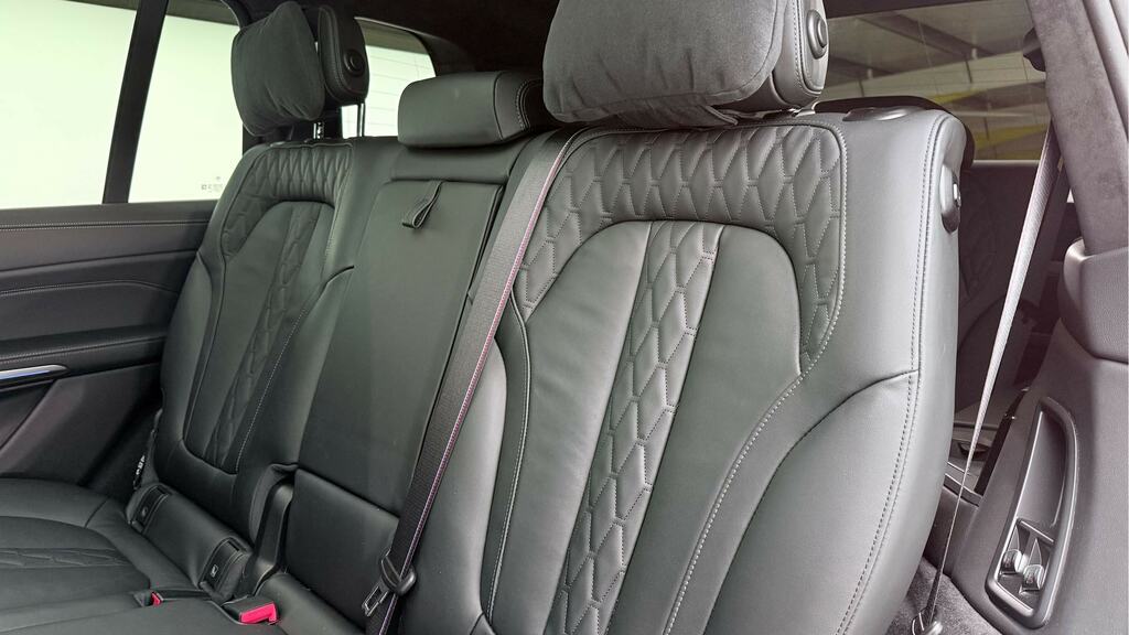 BMW X7 M Sport Black #11