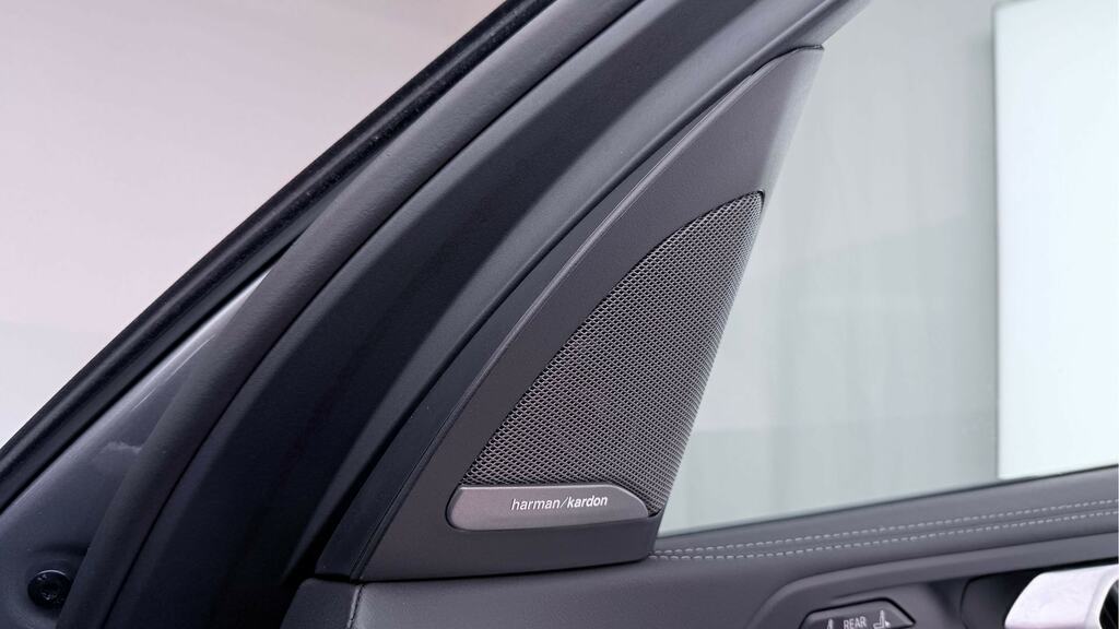 BMW X7 M Sport Black #19