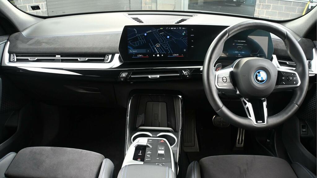 BMW iX2 150Kw Edrive20 Shadow Ed 65Kwh Tech Black #4
