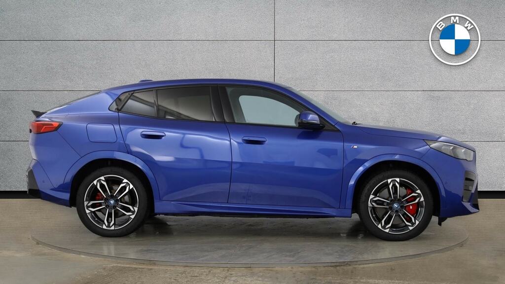 BMW iX2 150Kw Edrive20 M Sport 65Kwh Techpro Blue #3