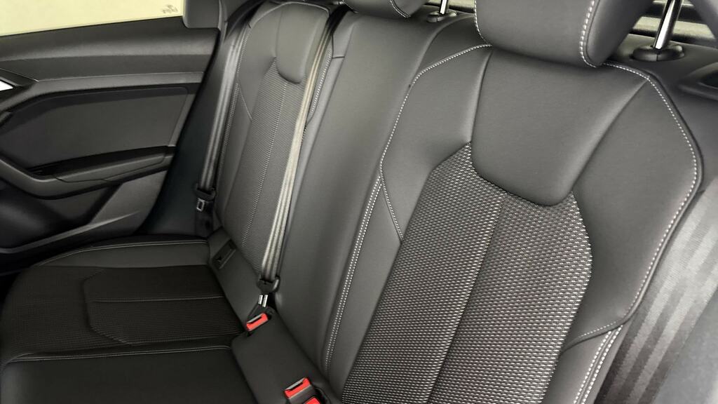 Audi A1 25 Tfsi Sport S Tronic Black #16