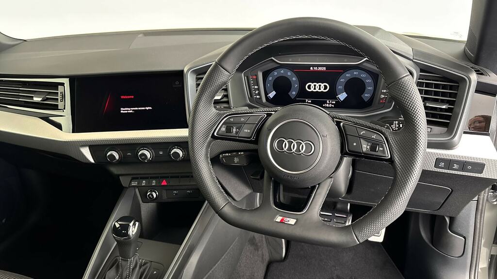 Audi A1 25 Tfsi Sport S Tronic Black #10