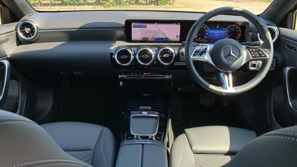 Mercedes-Benz A Class A180 Amg Line Executive Silver #10