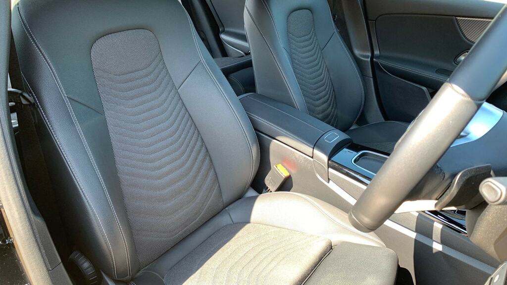 Mercedes-Benz A Class A180 Amg Line Executive Silver #11