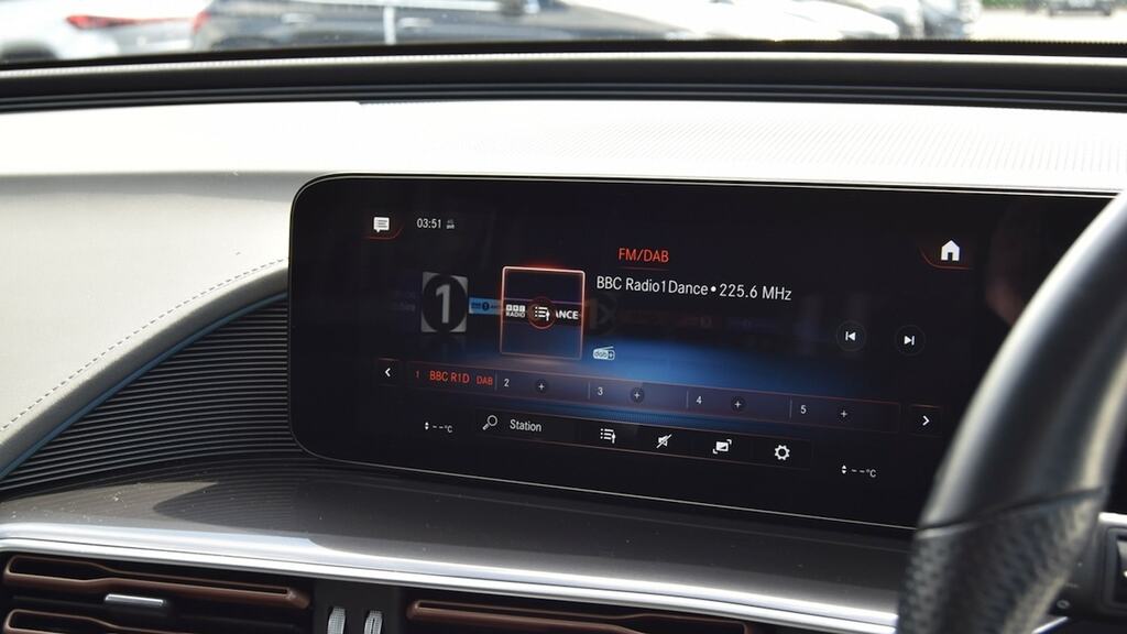 Mercedes-Benz EQC Suv Black #10