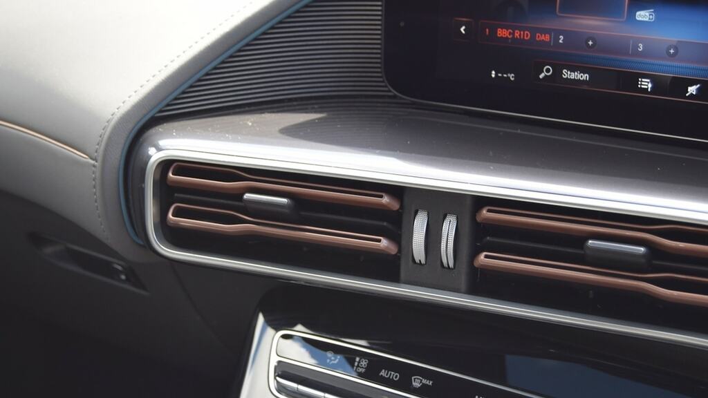 Mercedes-Benz EQC Suv Black #11