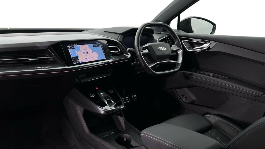 Audi Q4 E Tron 150Kw 40 82.77Kwh Launch Edition Black #2