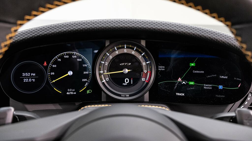 Porsche 911 Targa 4 Gts  #16