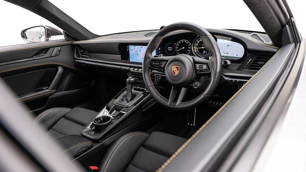 Porsche 911 Targa 4 Gts  #10