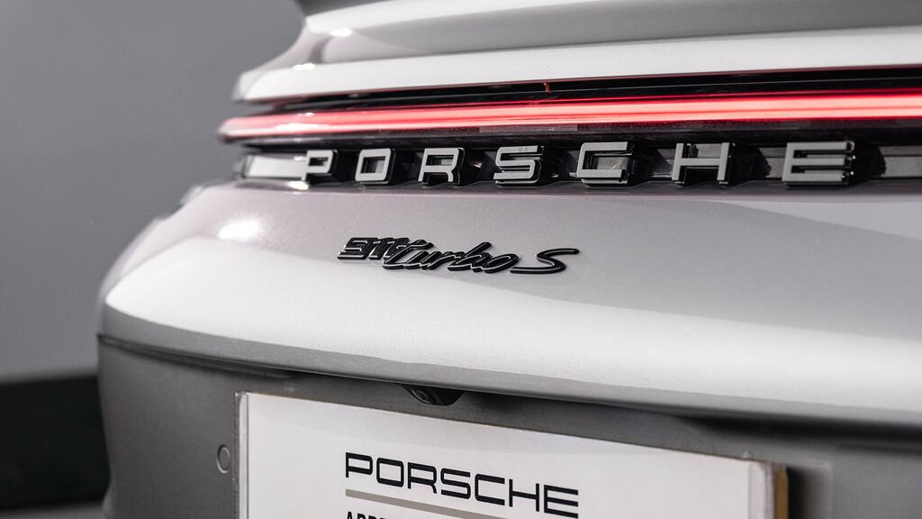 Porsche 911 2dr Pdk Blue #24