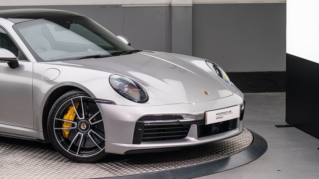 Porsche 911 2dr Pdk Blue #32