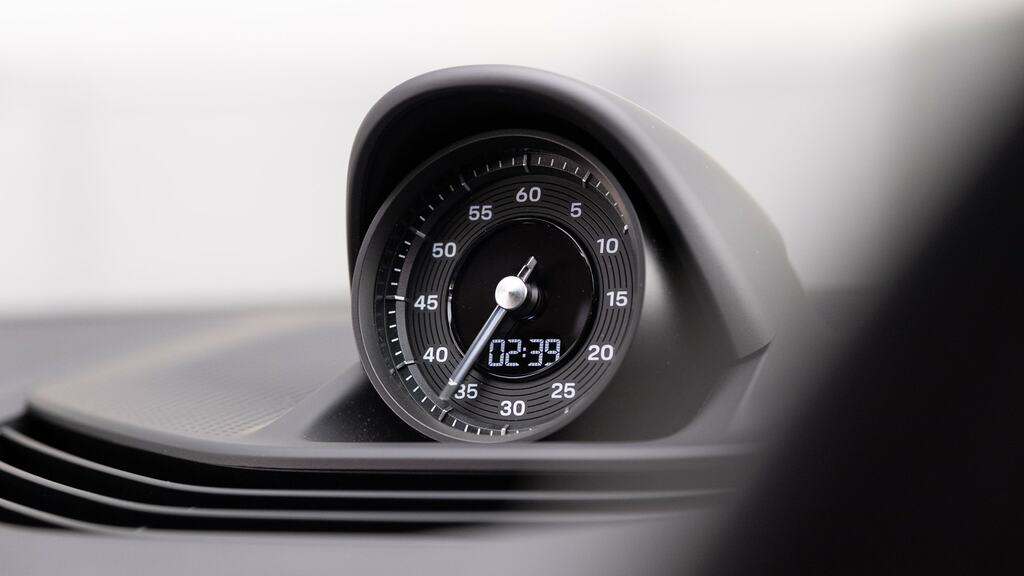 Porsche Taycan Turbo Black #18