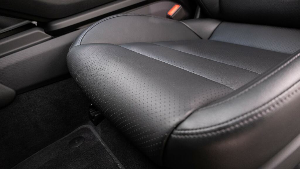 Porsche Taycan Turbo Black #41