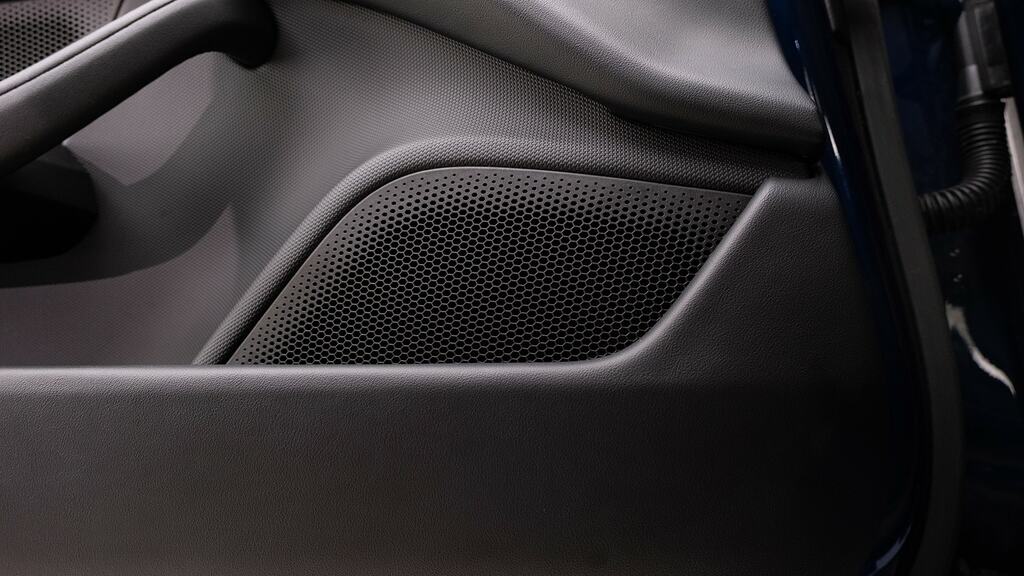 Porsche Taycan Turbo Black #20