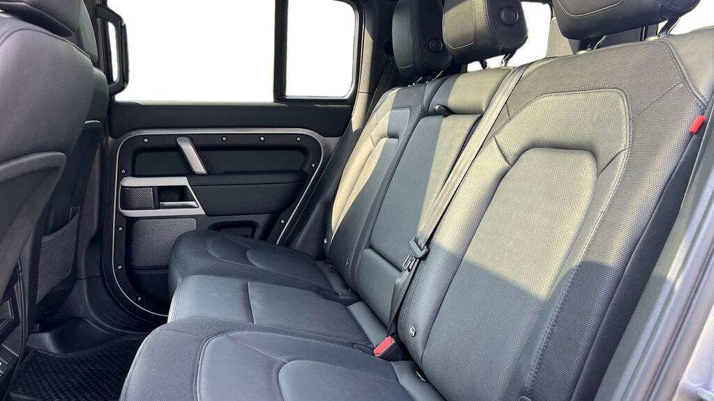 Land Rover Defender 110 3.0 D250 X-dynamic Se 110 SP73TMX Grey #4