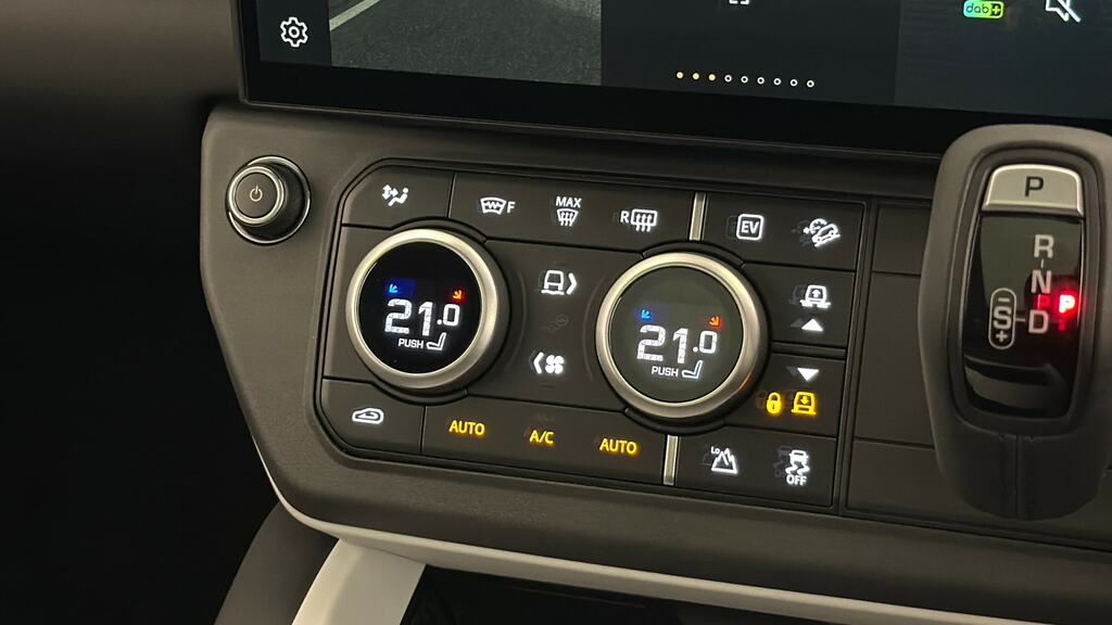 Land Rover Defender 110 X-dynamic Hse Blue #21