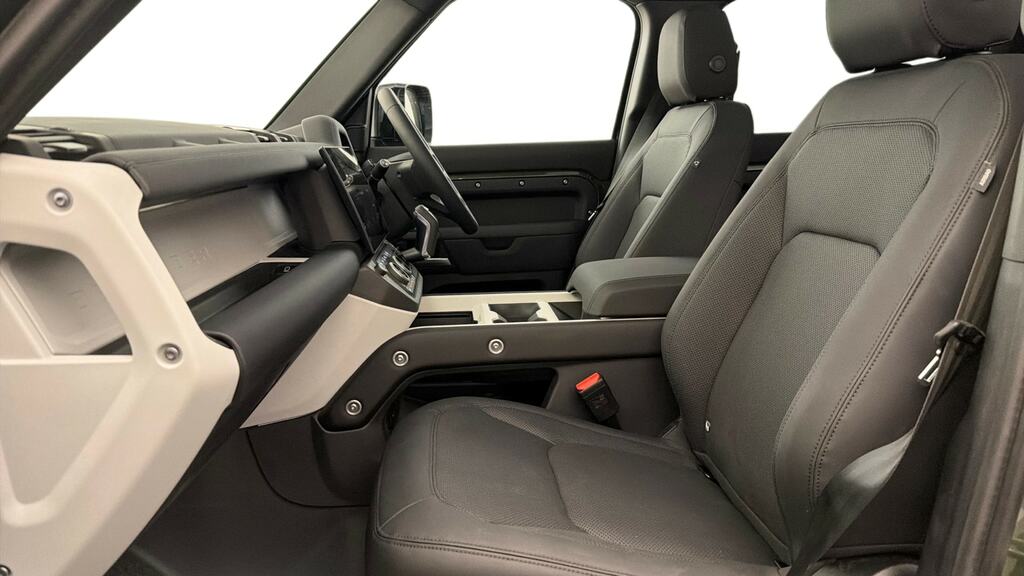 Land Rover Defender 110 2.0 P300e X-dynamic Se 110 Green #3