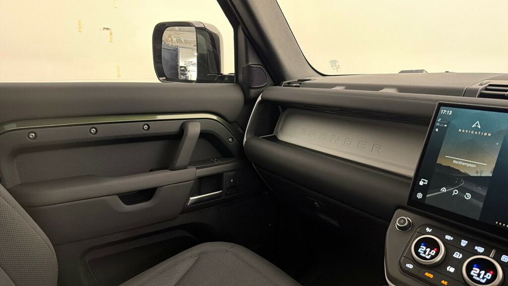 Land Rover Defender 110 X-dynamic Hse Blue #18
